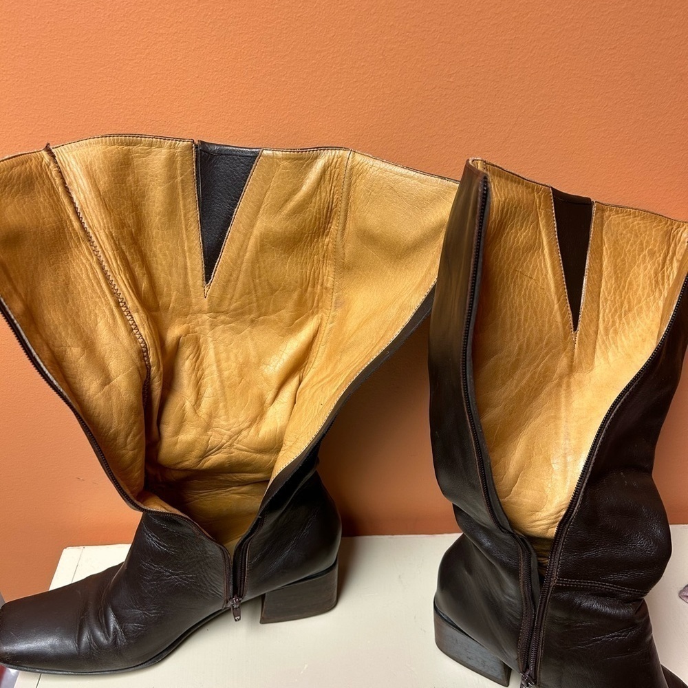EMILIO PUCCI LUXURY BROWN LEATHER LOW HEEL BOOTS - Picture 8 of 10